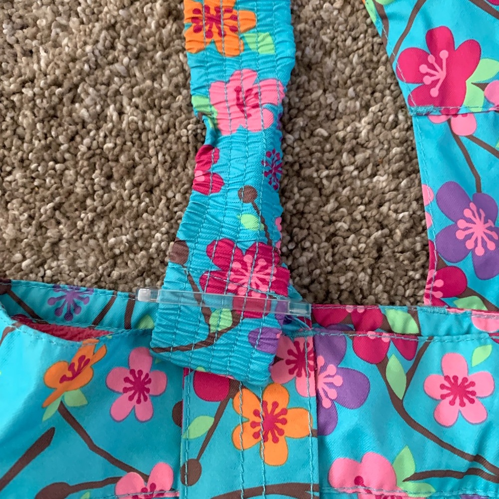 Snowsuit 8 - Picture 5 of 6